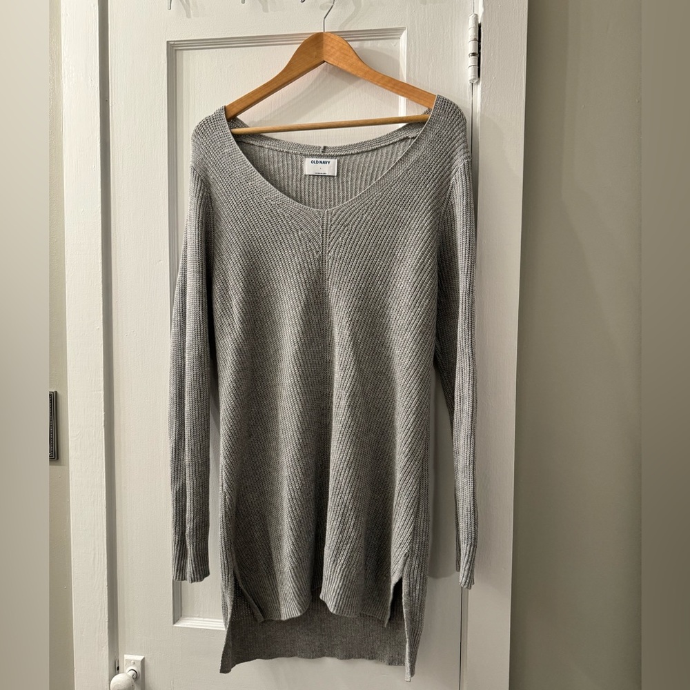 Old Navy Gray Long Sleeve Sweater